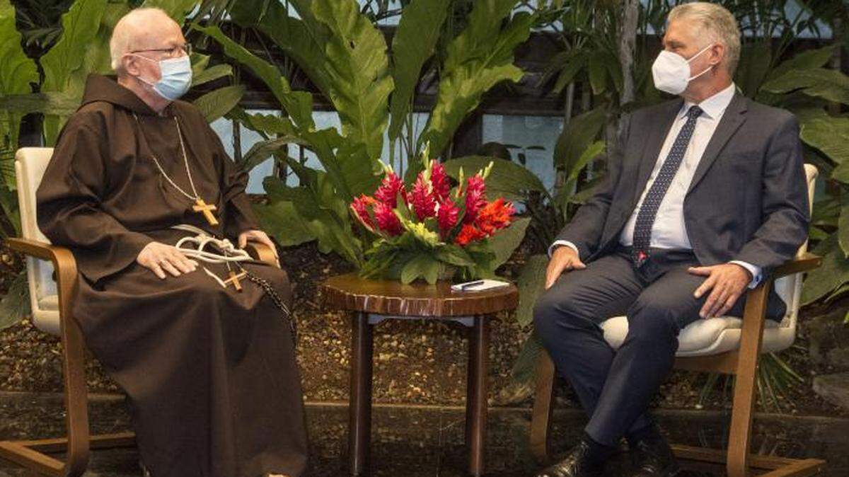 El arzobispo de Boston, el cardenal Sean Patrick O’Malley, se reunió con el líder cubano Miguel Díaz-Canel el 9 de agosto del 2021 en el Palacio de la Revolución en La Habana.