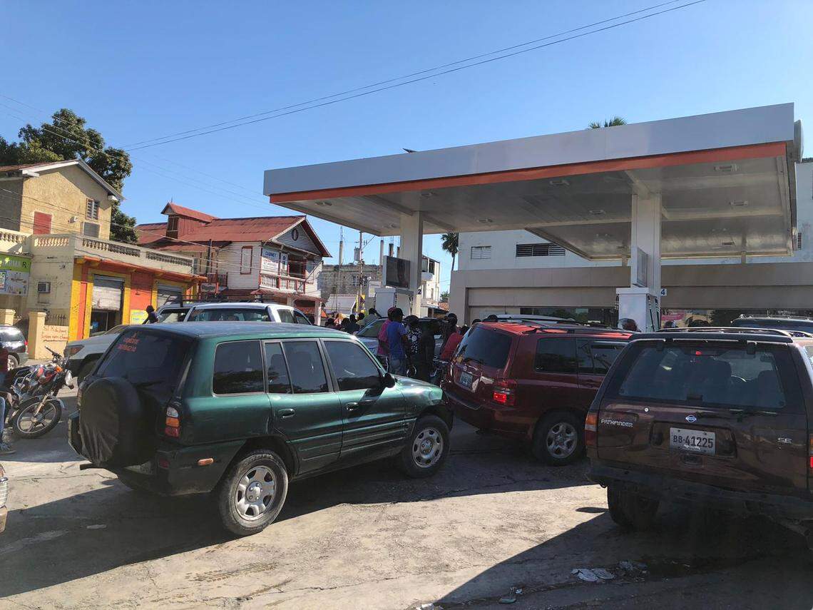 A fuel shortage in Haiti has drivers and companies worried, as gas stations shut down because of a lack of diesel and gas.