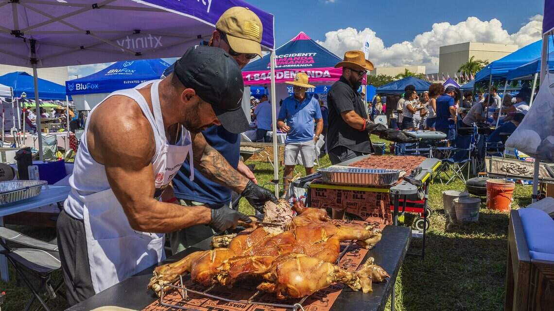 Local chefs compete at FIU’s second annual pig roast