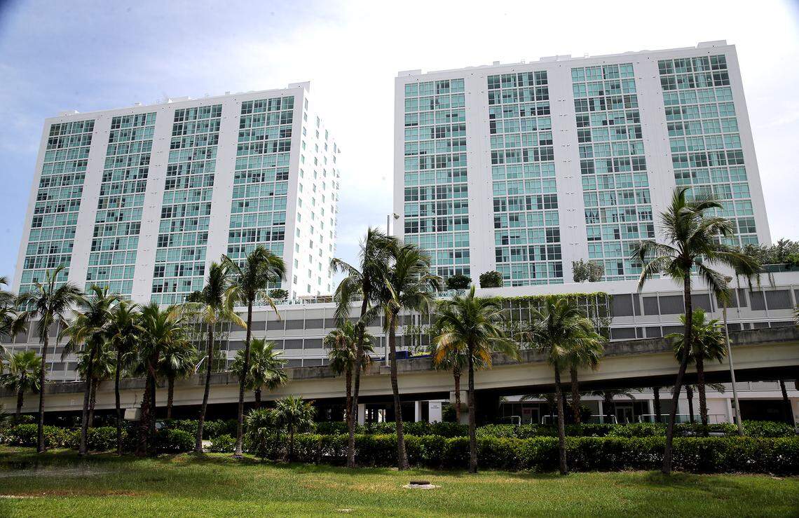 A Delaware shell company called the Flower of Scotland paid $1.13 million in cash to buy a condo and boat slip at 400 Sunny Isles Marina condo.