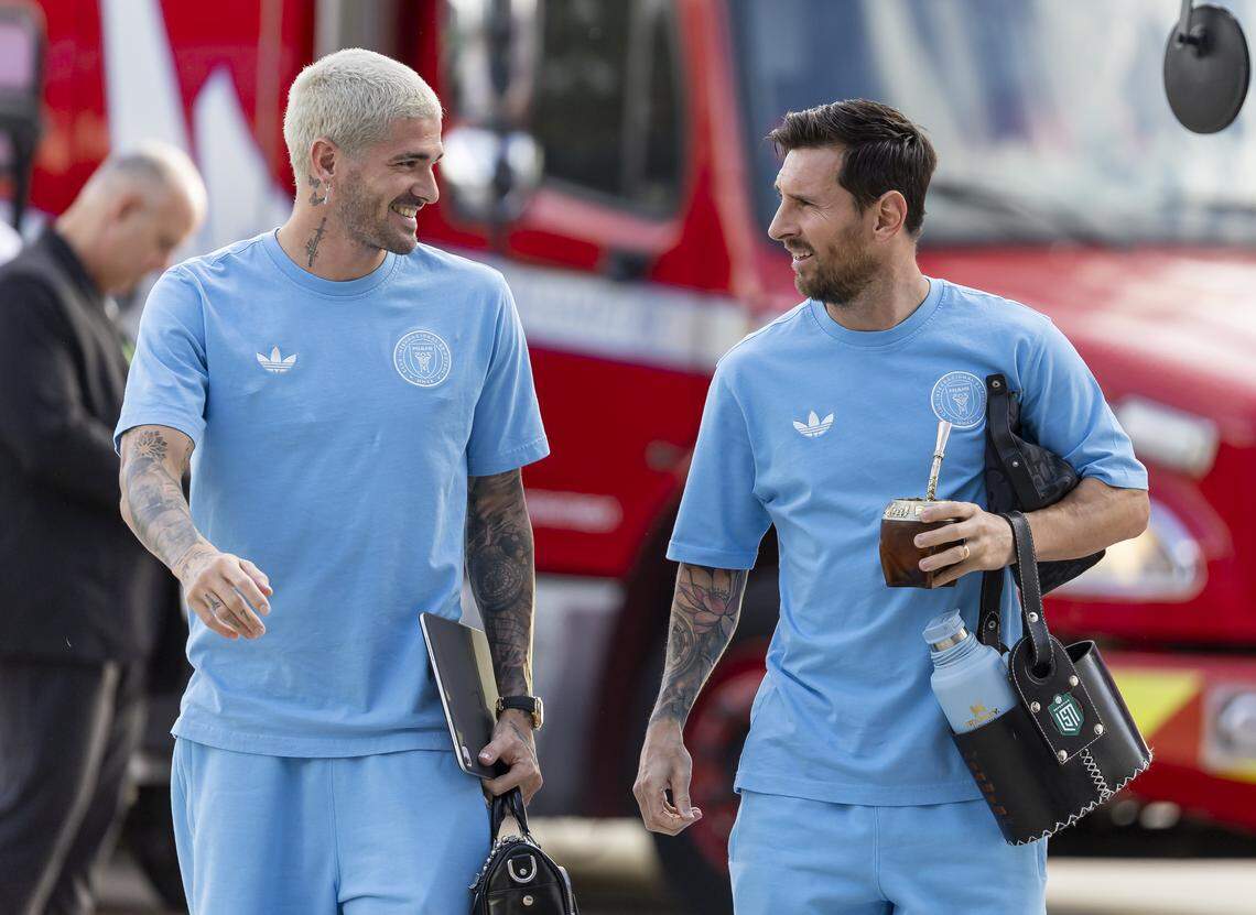 Inter Miami midfielder Rodrigo De Paul (7) and forward Lionel Messi (10) arrive to Chase Stadium before their MLS match against D.C. United on Saturday, Sept. 20, 2025, in Fort Lauderdale, Fla.
