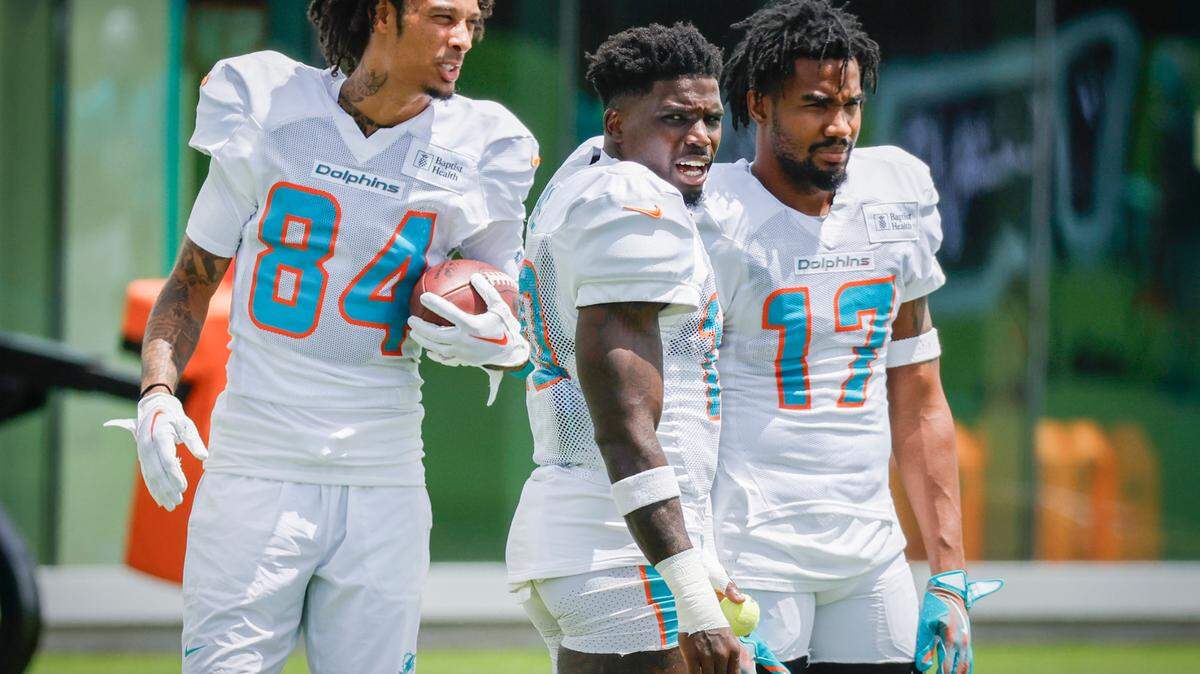 Miami Dolphins vs. Jacksonville Jaguars: Tyreek does handcuff TD celebration in 20-17 win