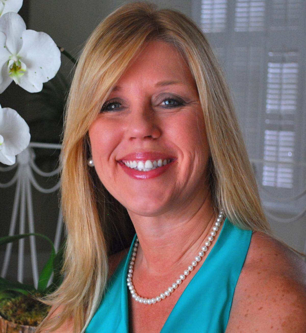 Karyn Cunningham, Palmetto Bay’s mayor, is leading the effort to overtun a county decision to extend Southwest 87th Avenue over a canal with a new Miami-Dade County bridge.