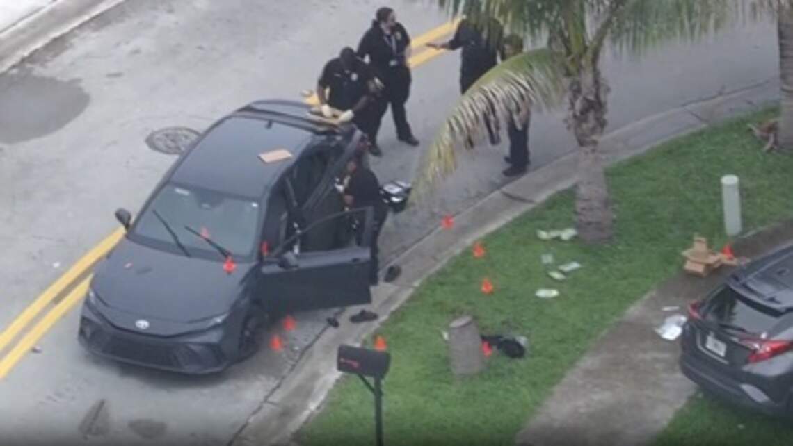 Food-delivery driver kills robber in Miami Gardens, police say