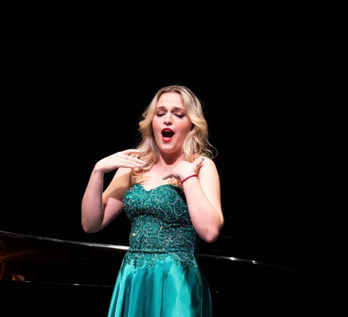 Cuban-American soprano Dalila Lugo, now a Juilliard student, grew up far from opera—her father, Blas Lugo, is a former international chess master.