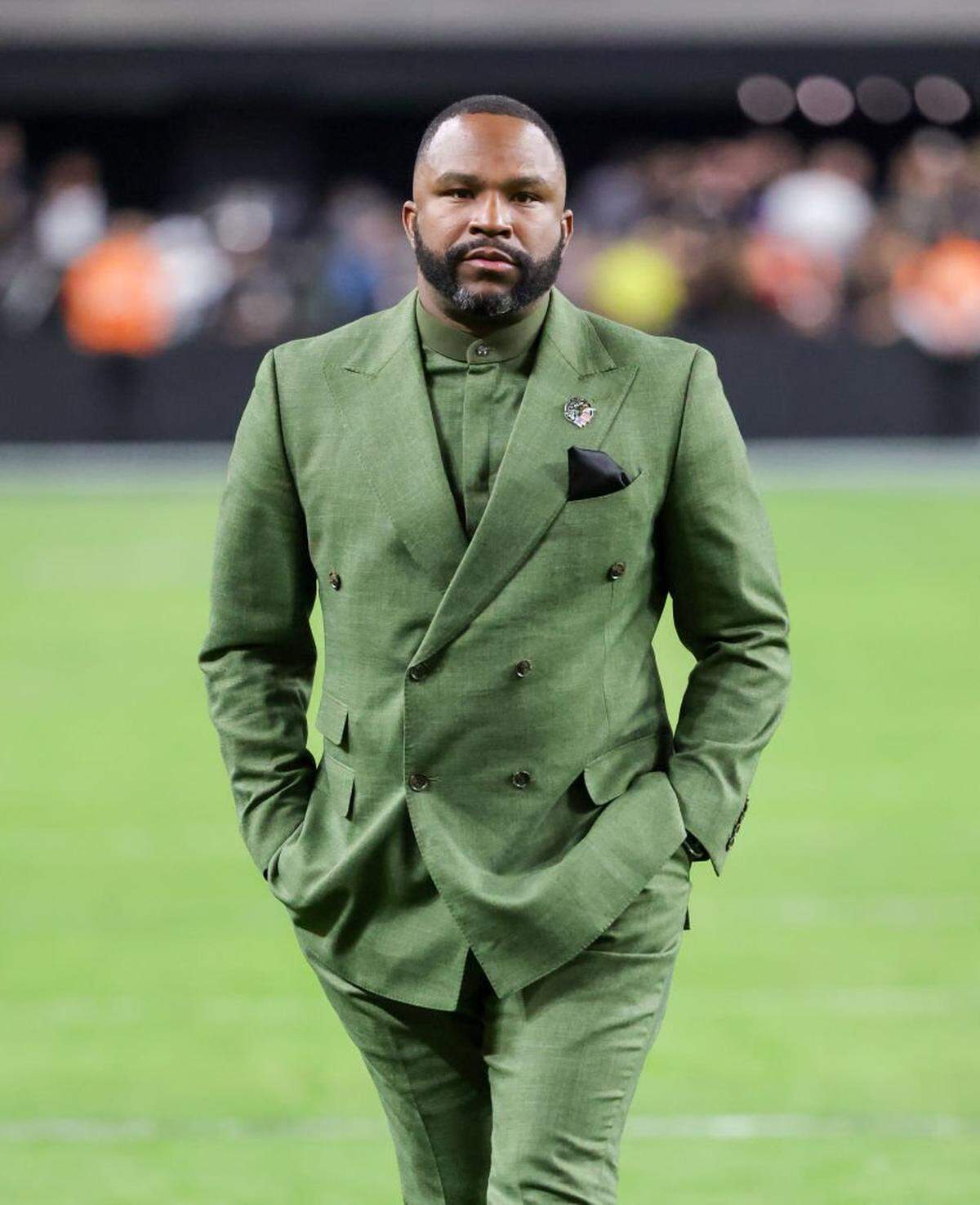 LAS VEGAS, NEVADA - NOVEMBER 24: Assistant general manager Champ Kelly of the Las Vegas Raiders leaves the field after the team's 29-19 loss to the Denver Broncos at Allegiant Stadium on November 24, 2024 in Las Vegas, Nevada. (Photo by Ethan Miller/Getty Images)