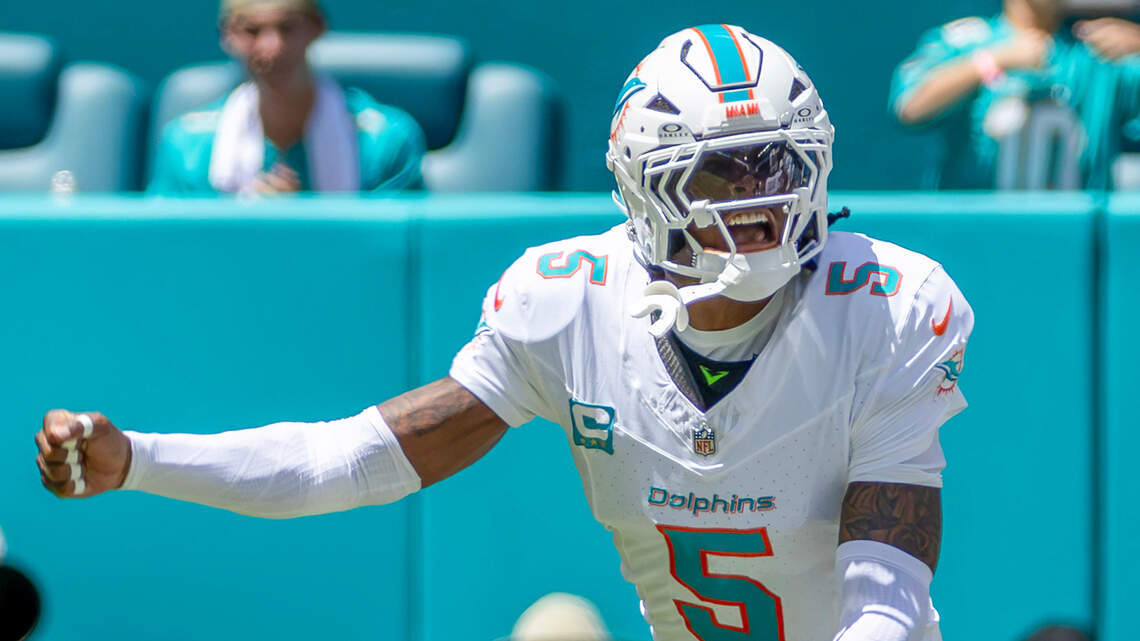 Los Dolphins se desprenden de dos puntales en un megacanje y reciben un jugador que no quiso estar con ellos