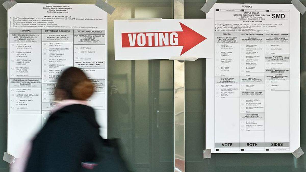 Former Florida Supreme Court justices say people should be free to vote without unnecessary hurdles.