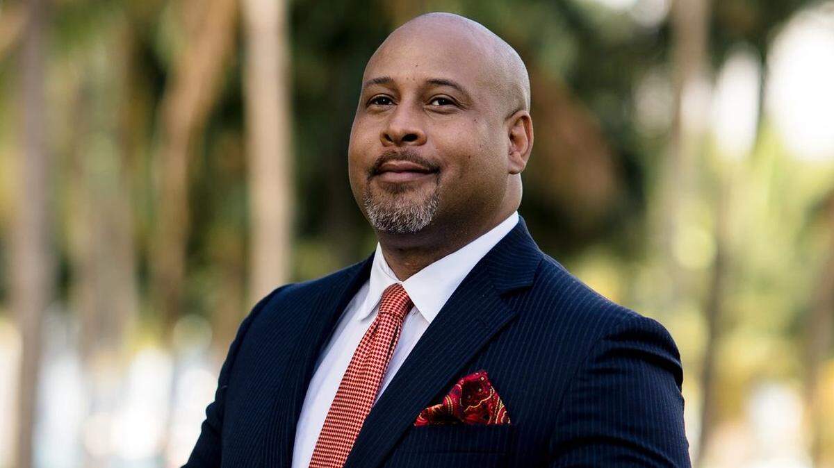 Miami Beach commission candidate Greg Branch withdrew from the Group 1 race Friday to accept a TV contract.
