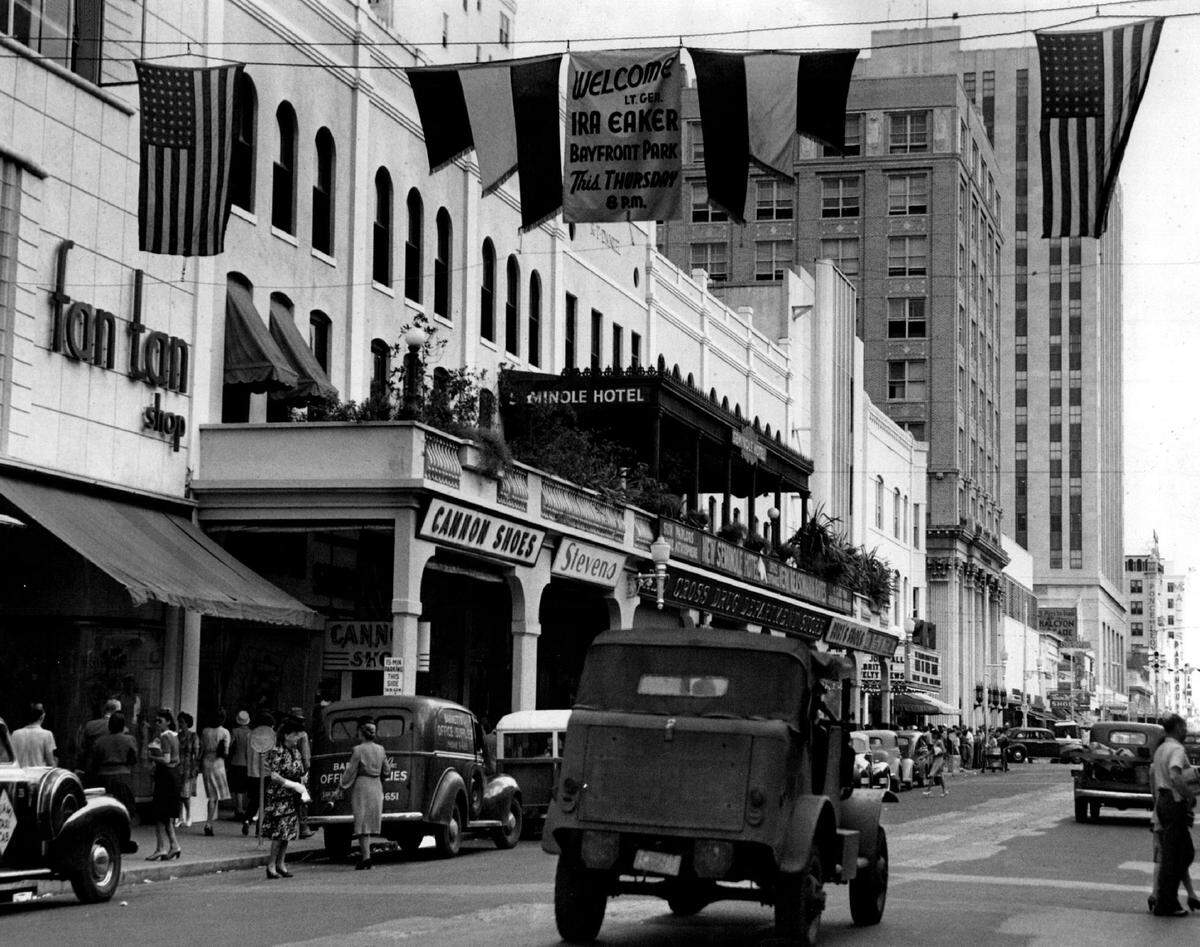 Flagler Street in 1945.