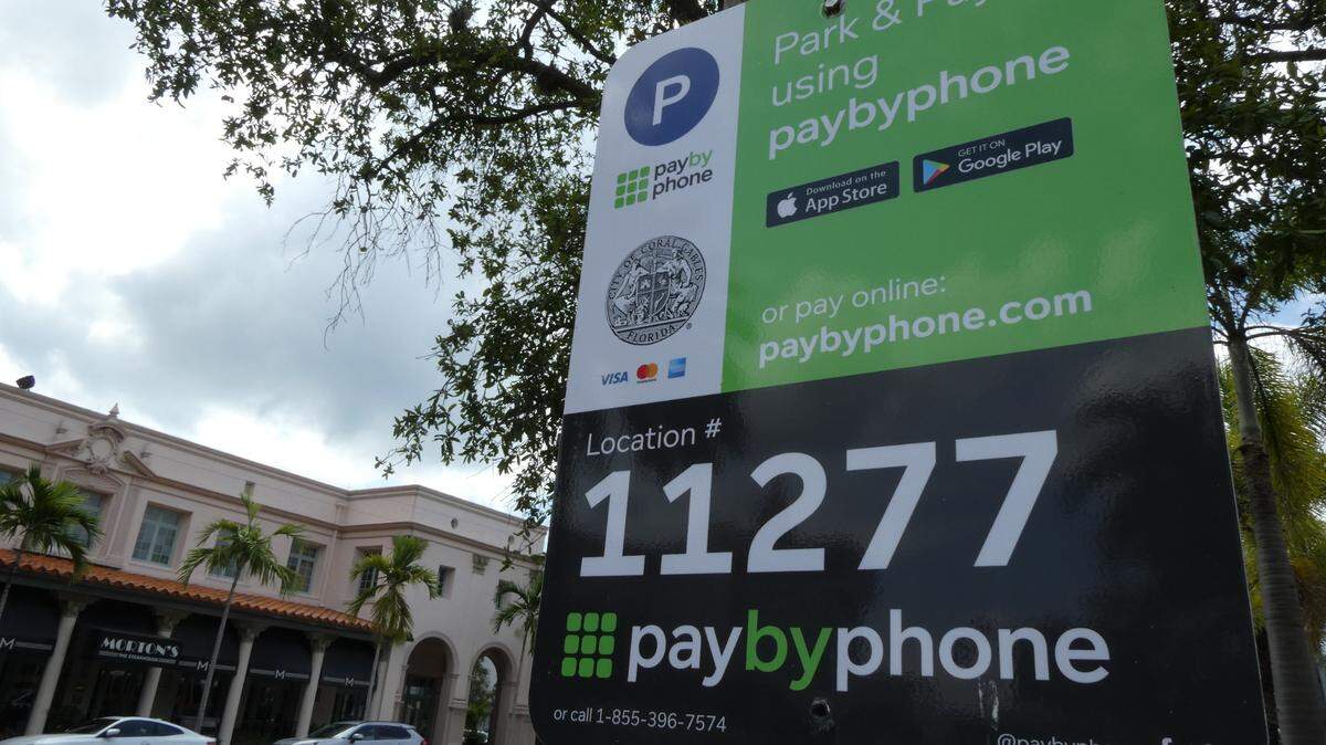 Coral Gables dijo que alrededor del 90% de sus clientes de estacionamiento usan PayByPhone.