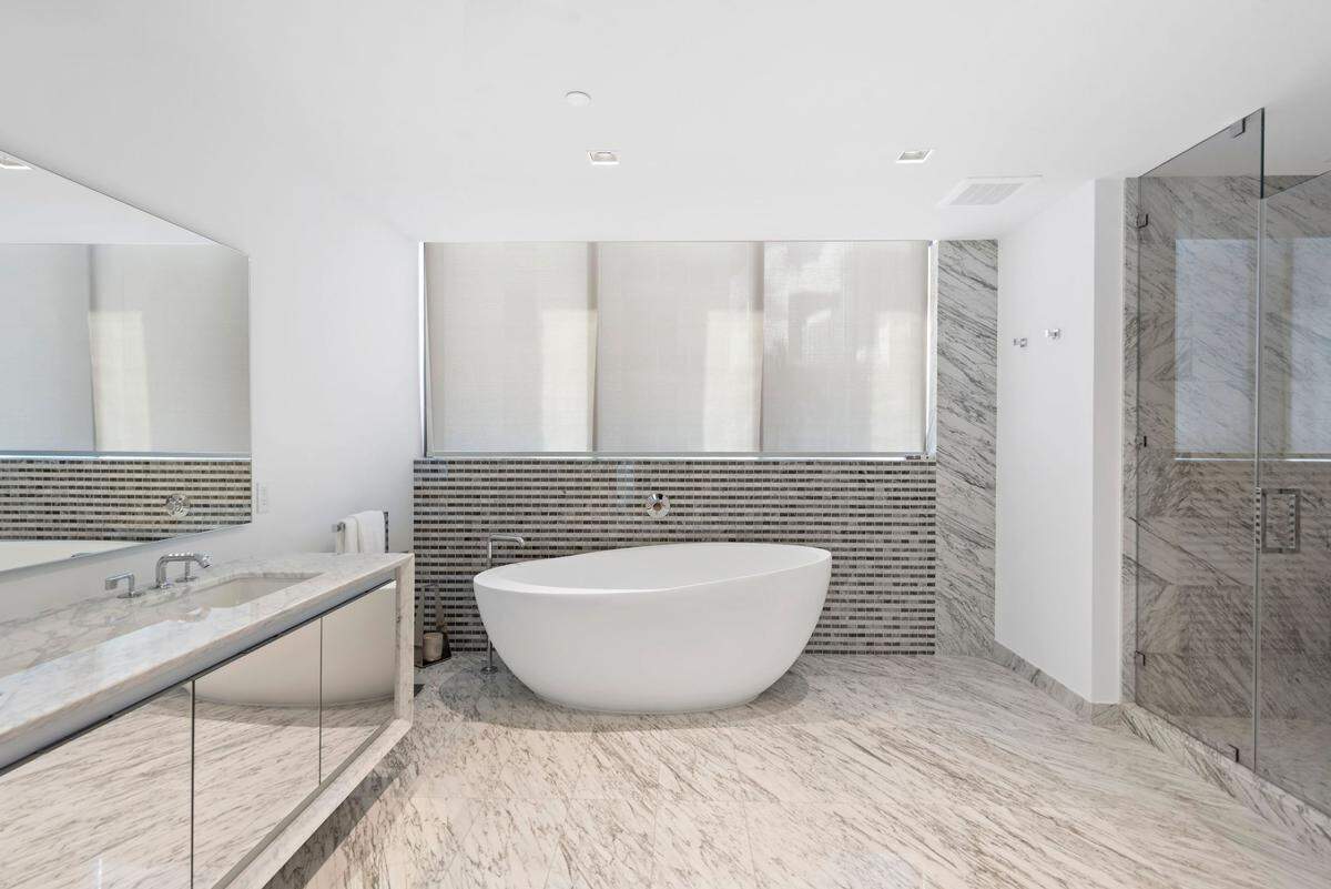 Nicky&nbsp;Jam just closed on a huge condo at the Elysee in Miami’s Edgewater neighborhood for&nbsp;$4.1 million/Legendary Productions
