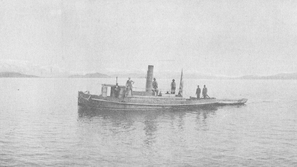 The tugboat was last seen crossing the lake in 1906, carrying cargo back and forth between Argentina and Chile.