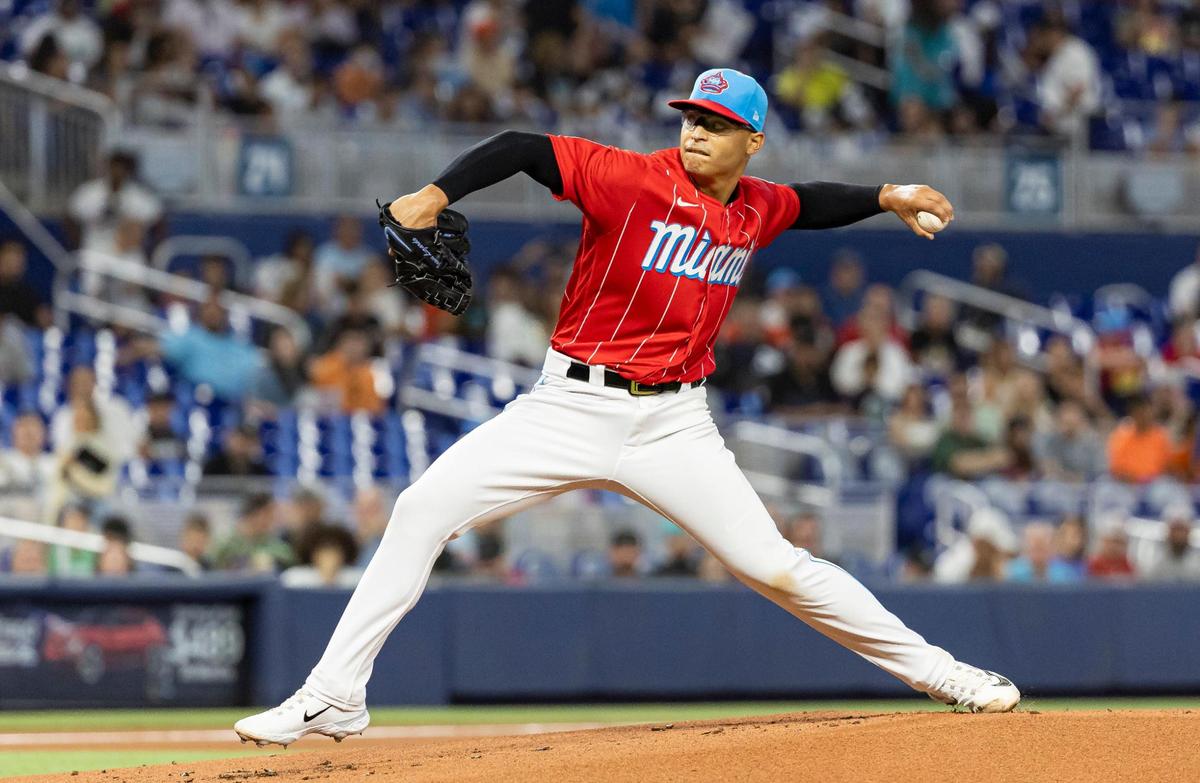 Miami Marlins starting pitcher Jesus Luzardo (44) pitches against the Milwaukee Brewers in the first inning of an MLB game at loanDepot park on Saturday, Sept. 23, 2023, in Miami, Fla.
