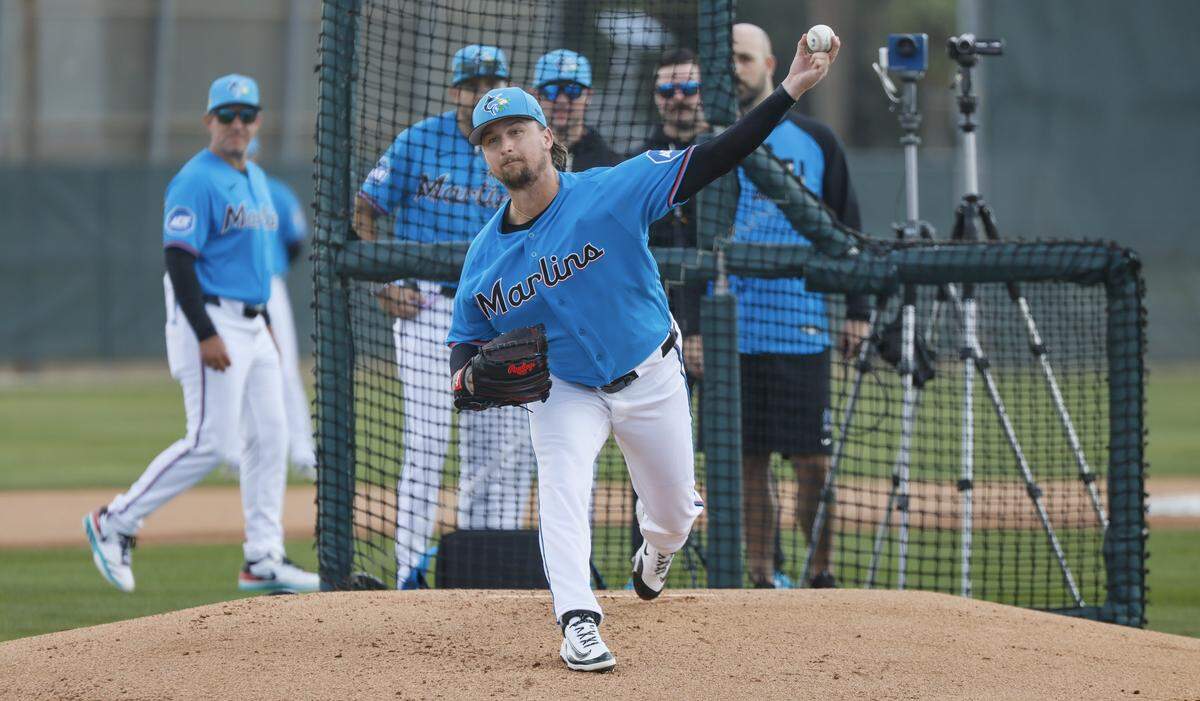 Miami Marlins left-hander Braxton Garrett (20) pitches during first day of Miami Marlins spring training at Roger Dean Chevrolet Stadium in Jupiter, Florida on Wednesday, February 11, 2026 