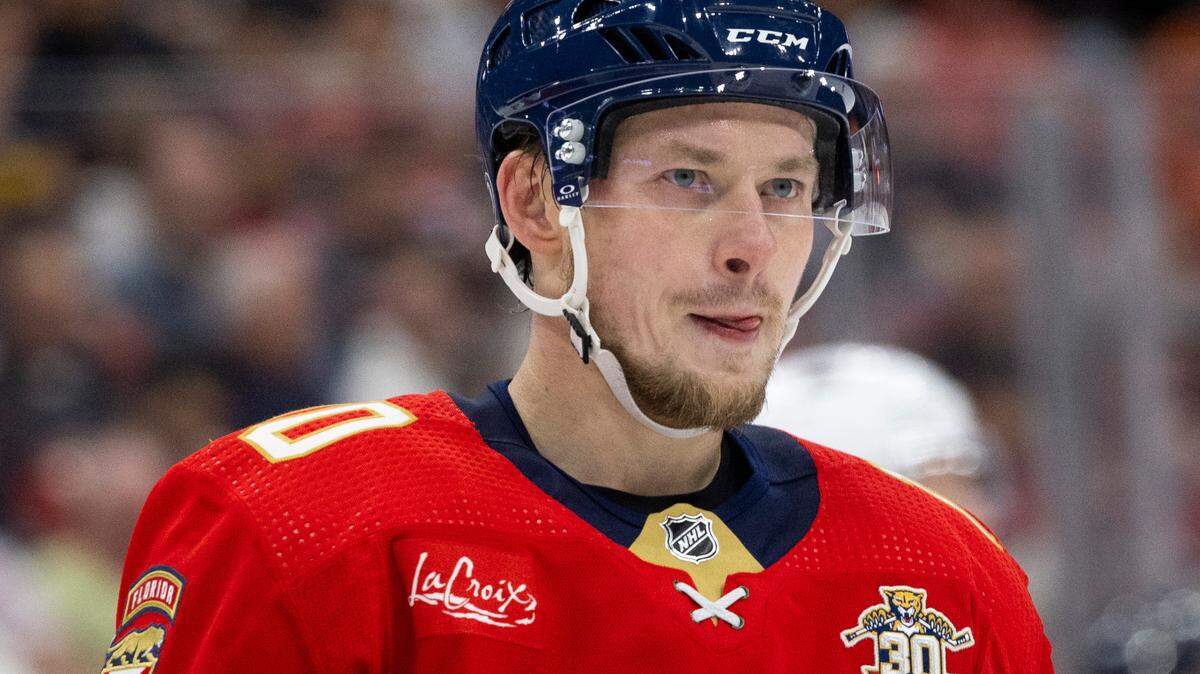 Florida Panthers right wing Vladimir Tarasenko (10) skates during the second period of a NHL game against the Philadelphia Flyers on Thursday, March 7, 2024 at Amerant Bank Arena in Sunrise, Fla.