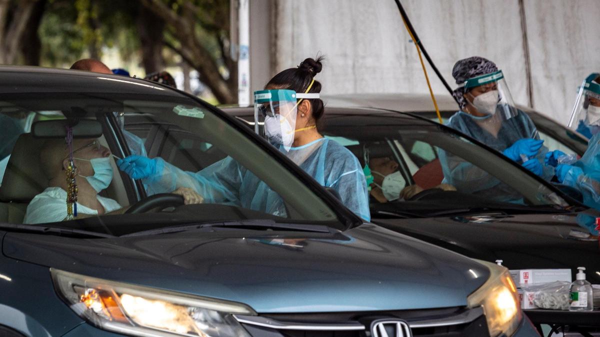 Is it COVID or a cold? Can pills help? Time for a test? What to know about Florida surge