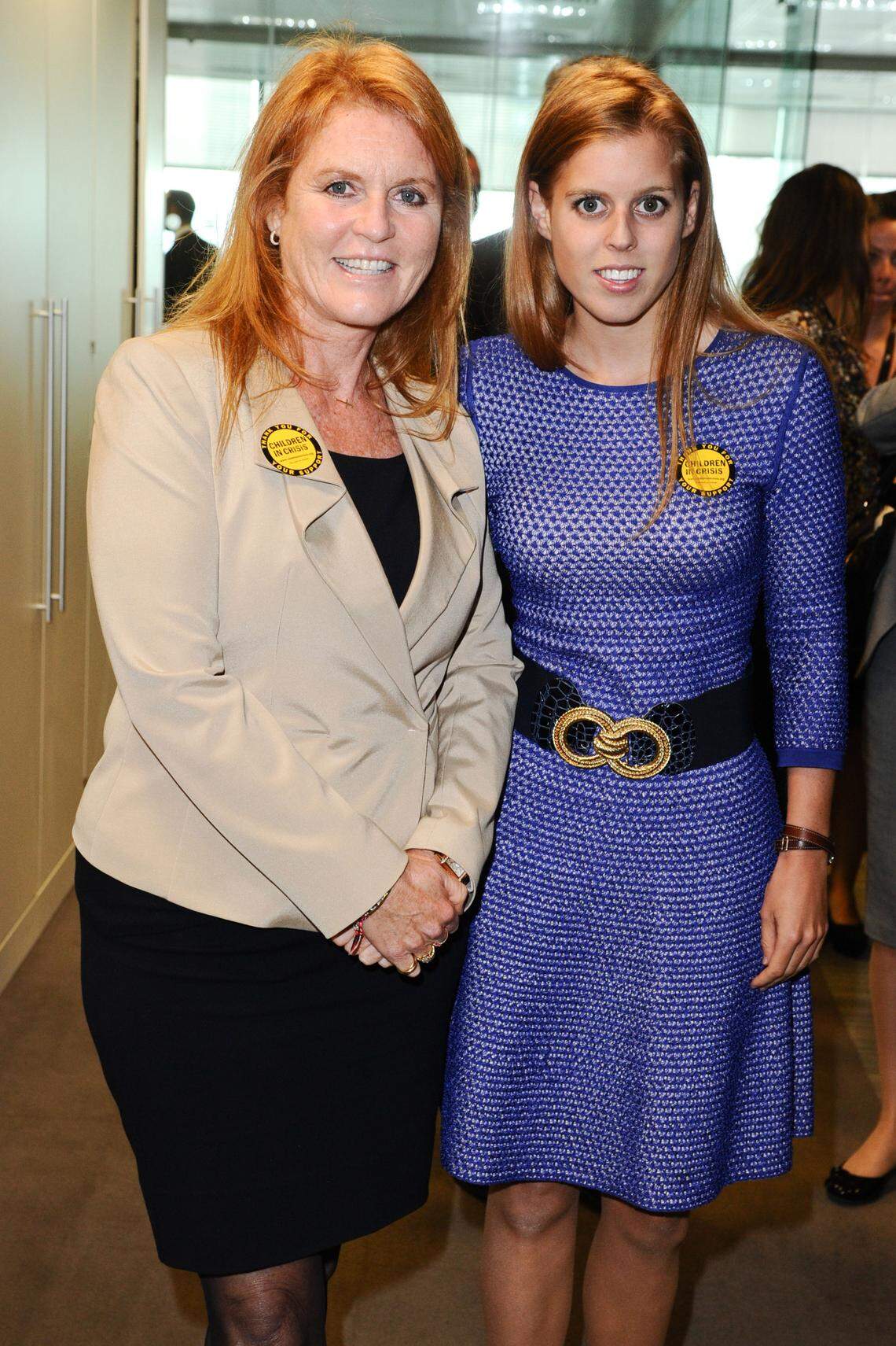 princess beatrice with mother sarah ferguson