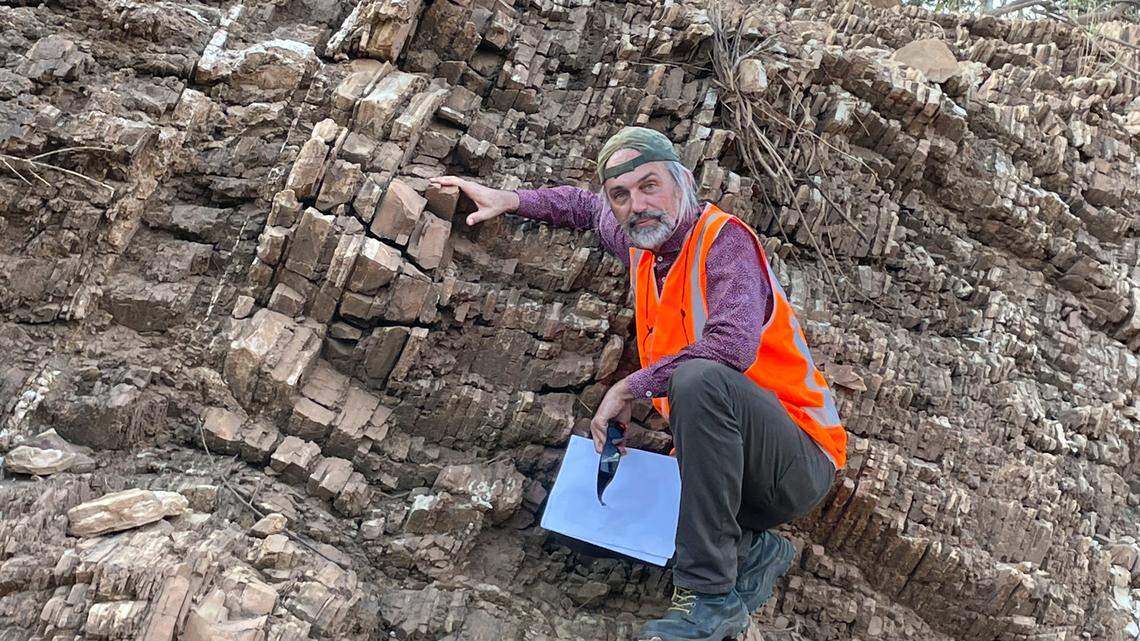 Researchers said they found similar evidence of the organisms in rocks from other bodies of water around the world.