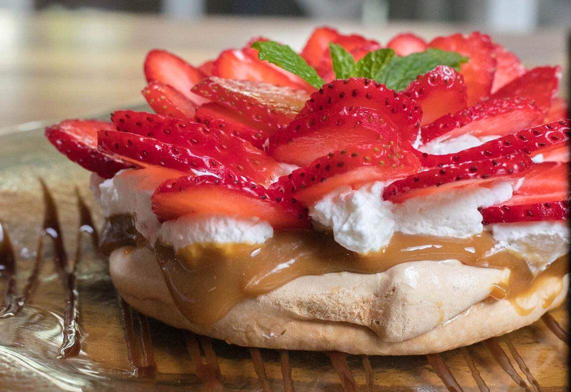 Torta Pavlova en Aprile.