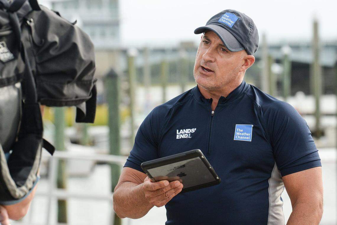 Jim Cantore, of The Weather Channel, does a live report at Crocker’s Landing in Wilmington, North Carolina, before Hurricane Florence arrived. Thursday, Sept.13, 2018. Xxx 0913 Hurricane Florence Thursday Wilmington 06 Jpg S Bbc Usa Nc