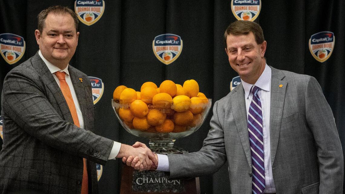 Josh Heupel takes over play-calling in Orange Bowl for Tennessee’s No. 1-ranked offense