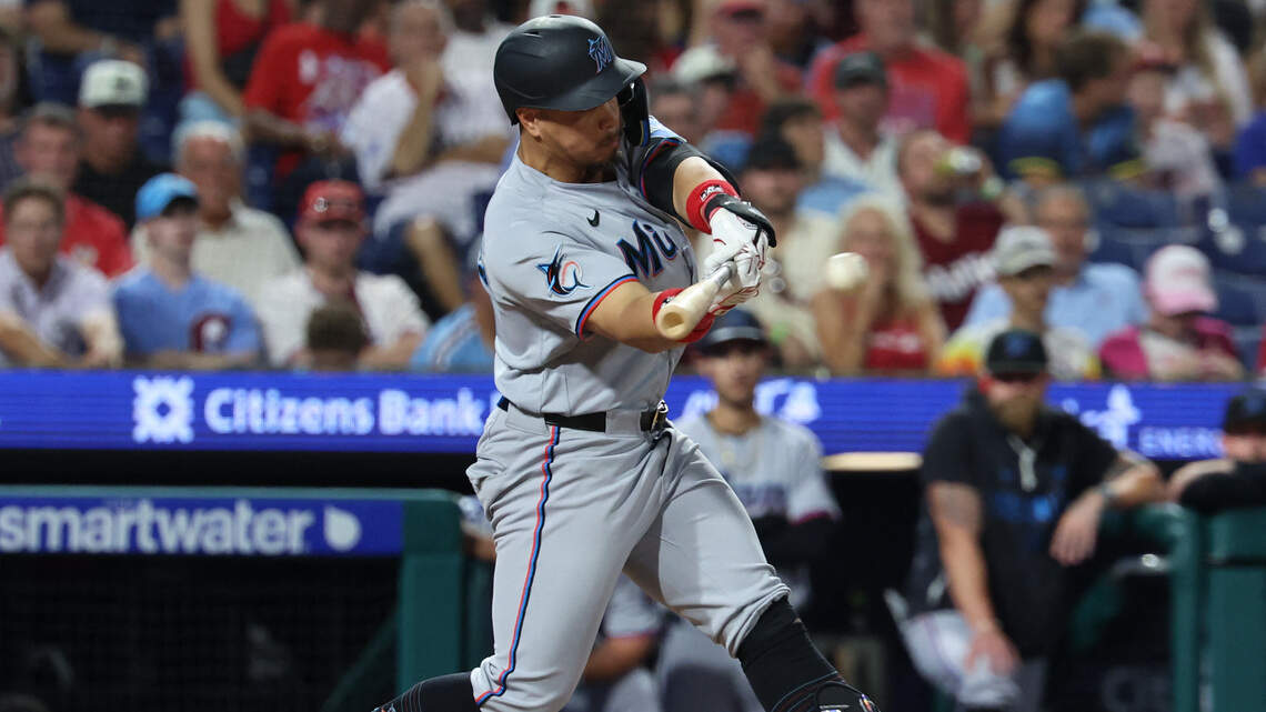 Middle of order powers Phillies past Marlins for fifth consecutive victory