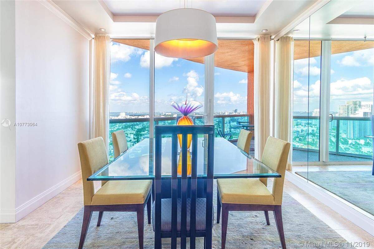 300 S. Pointe Dr.
