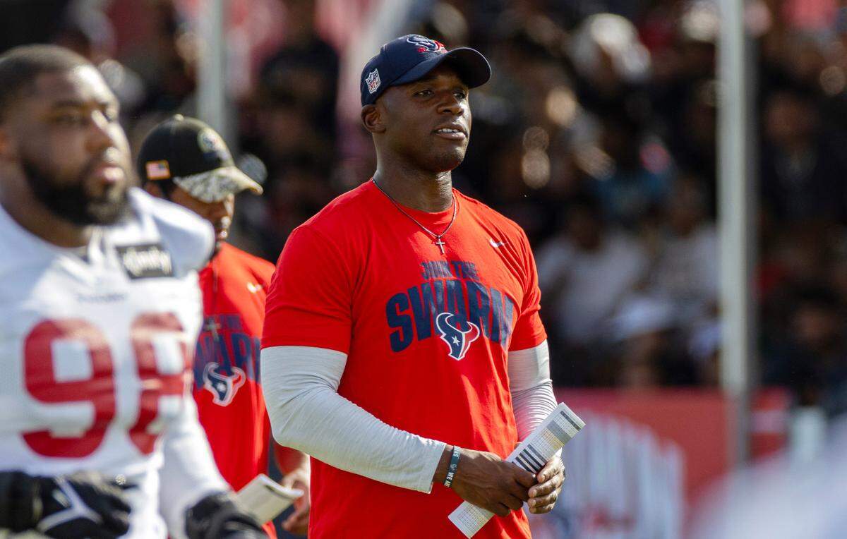 Jul 30, 2023; Houston, TX, USA; Houston Texans head coach DeMeco Ryans watches players warm up during training camp practice at the Houston Methodist Training Center. Mandatory Credit: Thomas Shea-USA TODAY Sports