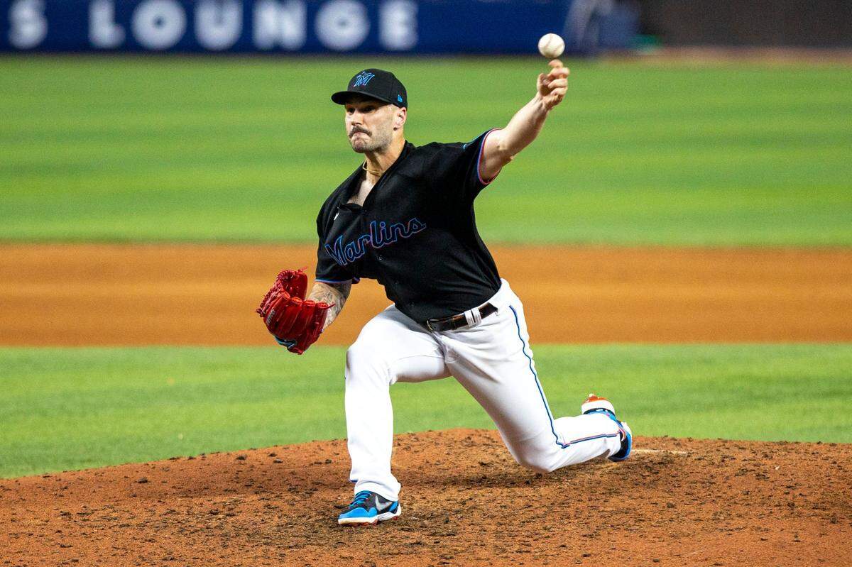 Miami Marlins pitcher Tanner Scott (66) throws the ball during the seventh inning of an MLB game against the New York Mets at loanDepot park in the Little Havana neighborhood of Miami, Florida, on Friday, September 9, 2022.