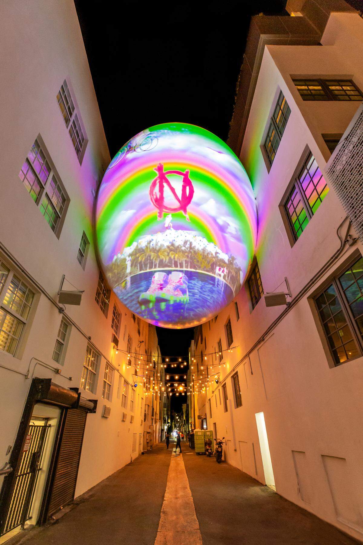 Artist duo LIZN’BOW’s “Portal to Niña” is on view at The Betsy Hotel in Miami Beach for the annual No Vacancy competition.