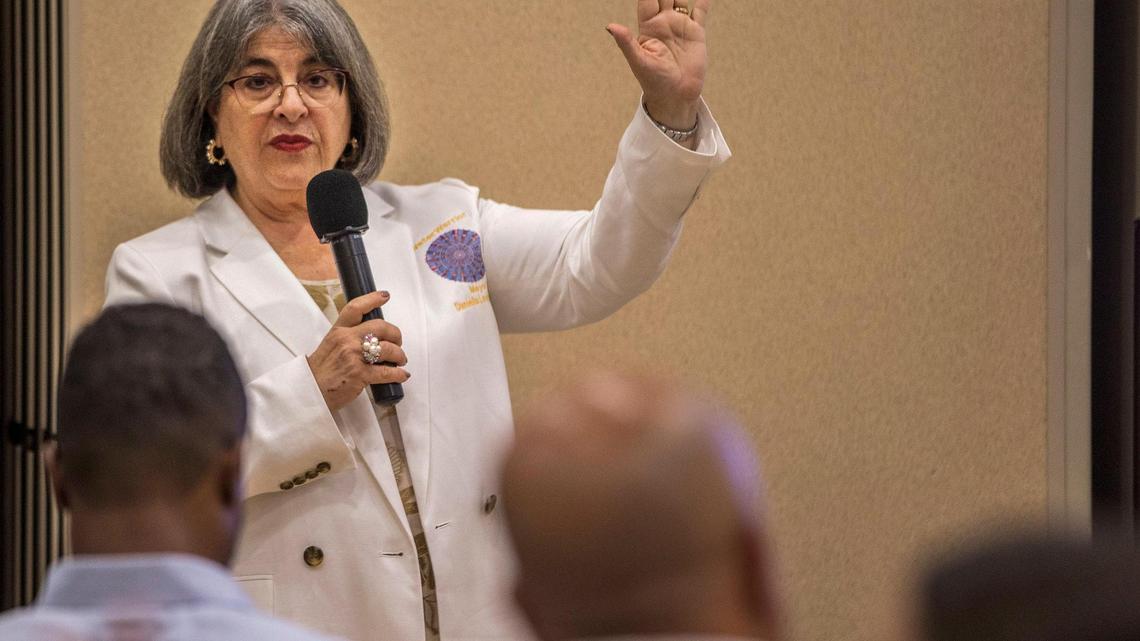 In Miami, county mayor to DeSantis: Don’t use Venezuelans to ‘score political points’