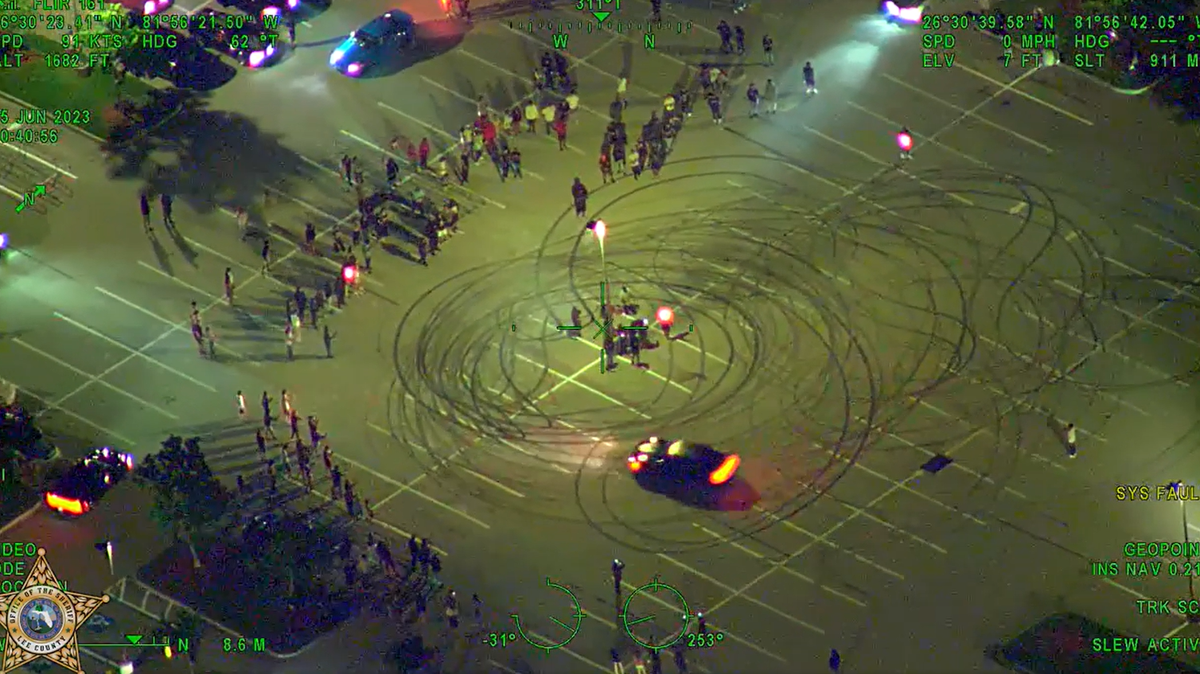 The sudden arrival of deputies at an illegal street race sent hundreds of spectators scrambling last summer, including one who was struck by a driver trying trying to outrun the cops, according to the Lee County Sheriff’s Office. A bills passed by Florida lawmakers would stiffen penalties for illegal street racing.