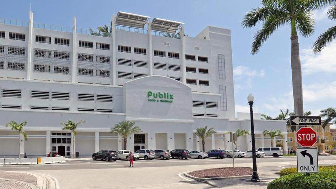 File photo of the Publix supermarket attached to the CIRC Hotel and Residences on Hollywood Circle on May 30, 2018.