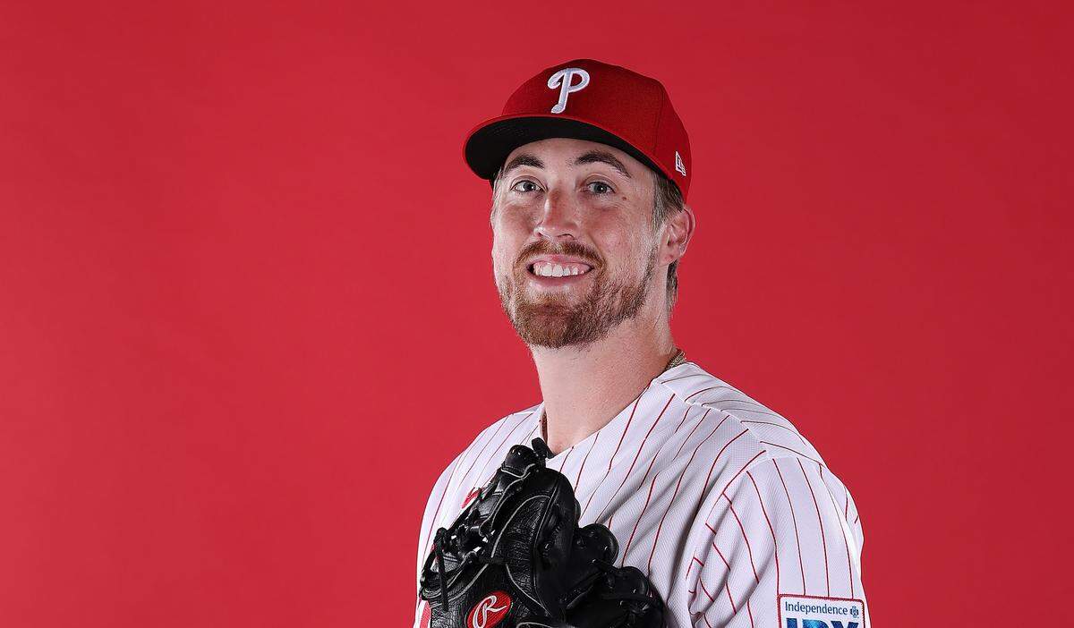 philadelphia phillies pitcher daniel robert