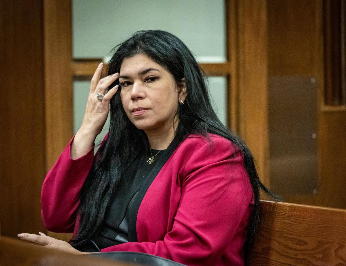 Miami, Florida, 31 de enero de 2024- La ex miembro de la Junta Escolar de Miami-Dade Lubby Navarro en el Tribunal Penal de Miami-Dade durante una audiencia previa al juicio. Fue arrestada el 11 de enero de 2024 y acusada de fraude y hurto mayor.