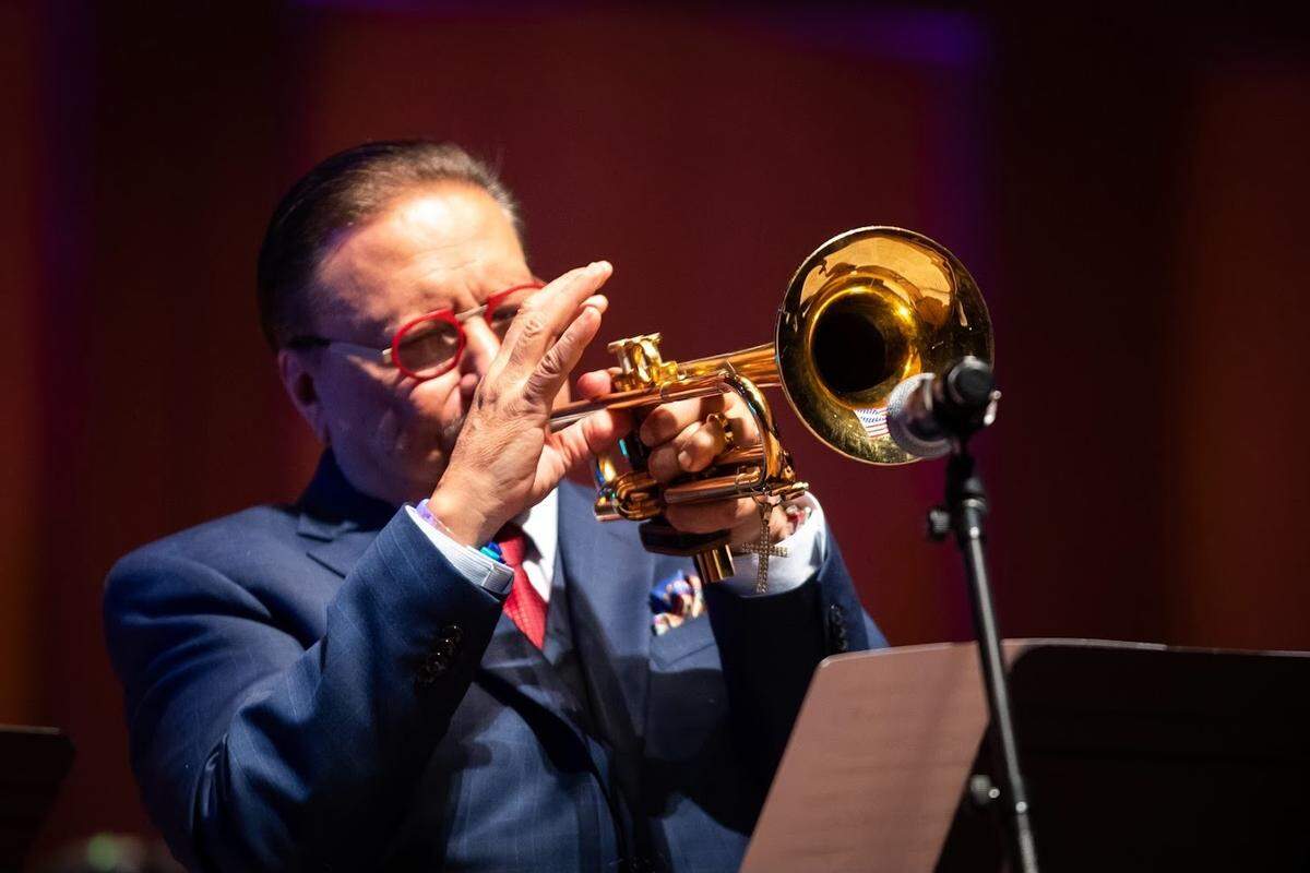Arturo Sandoval es uno de los principales en el cartel para la fiesta de la víspera de Año Nuevo en Bayfront el domingo 31 de diciembre de 2023.