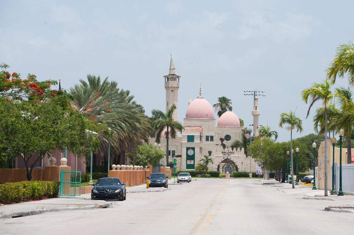 The old Opa-locka City Hall with its onion domes, minarets, and horseshoe arches is the most elaborate example of Moorish-revival architecture in the city.