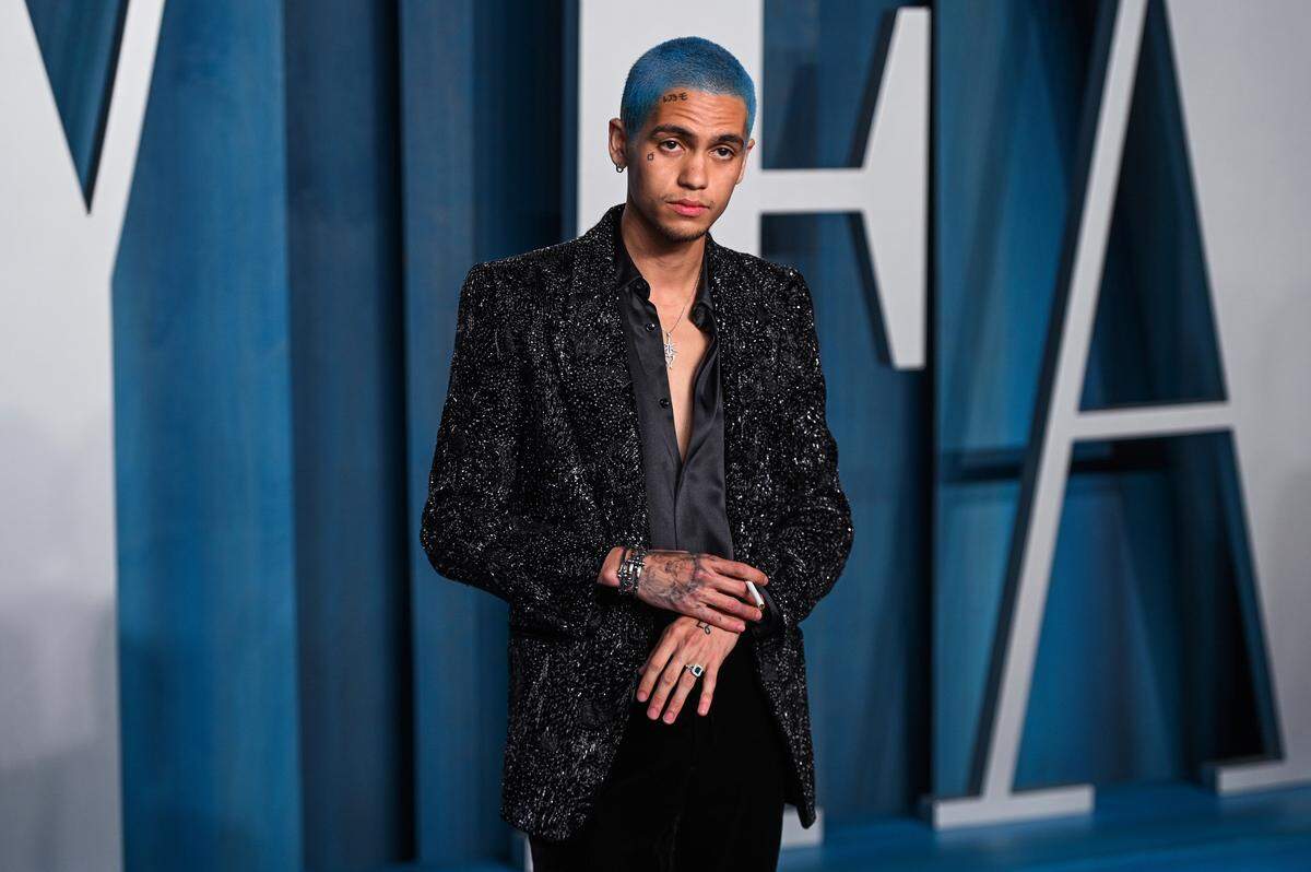 Dominic Fike walking on the red carpet at the 2022 Vanity Fair Oscar Party held at the Wallis Annenberg Center for the Performing Arts in Beverly Hills, CA on March 27, 2022. (Photo by Anthony Behar/Sipa USA)(Sipa via AP Images)