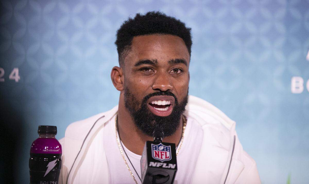 San Francisco 49ers running back Raheem Mostert (31) is interviewed by the media during Super Bowl Opening Night presented by BOLT24, the national kick off for Super Bowl LIV festivities at Marlins Park in Miami, Florida on Monday, January 27, 2020.