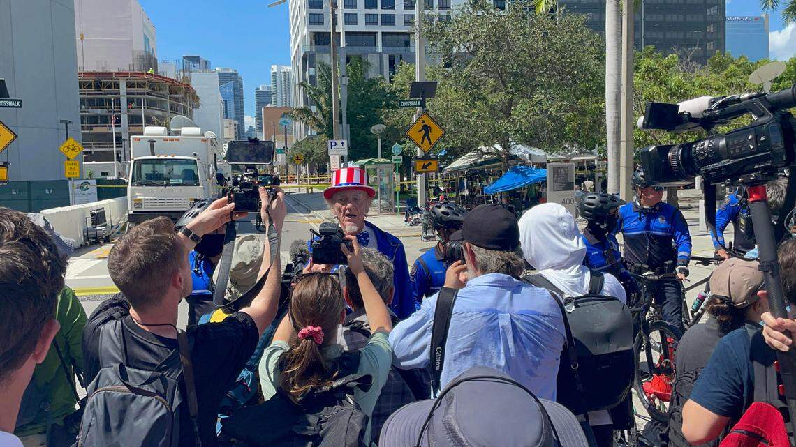 Local, federal cops investigate a ‘suspicious object’ near the Miami federal courthouse