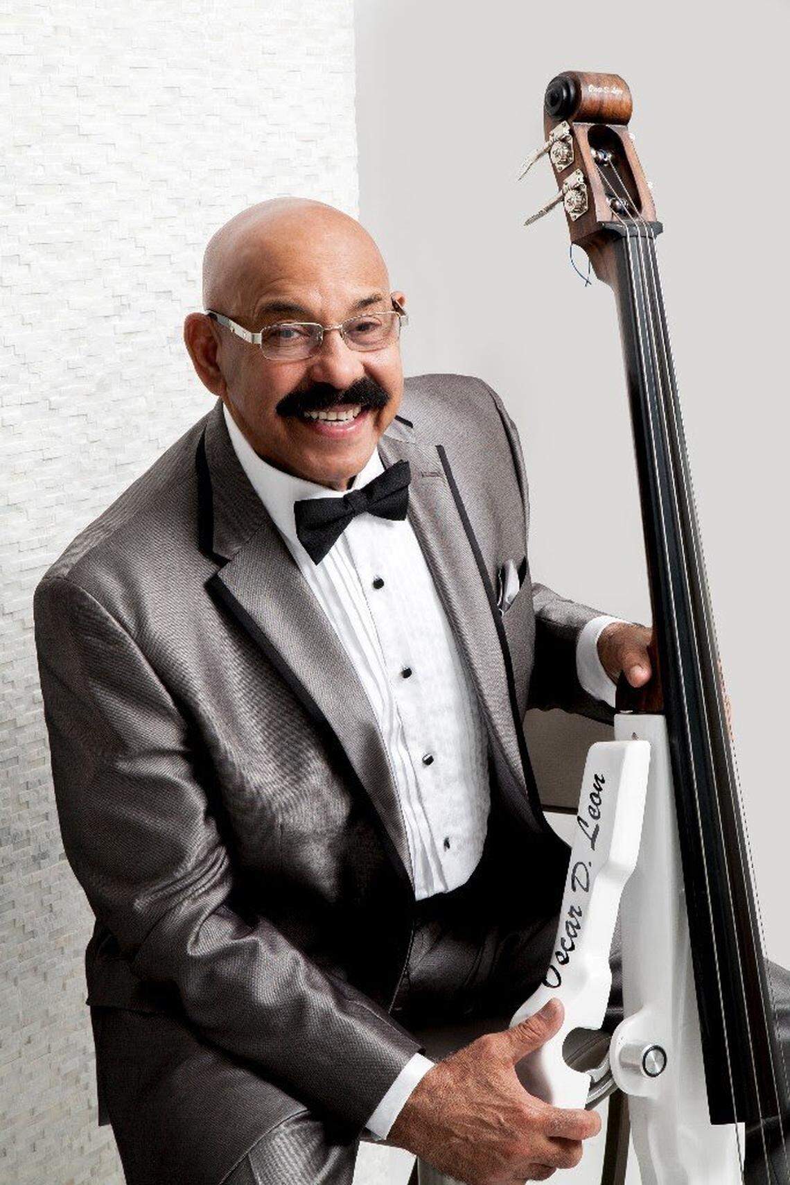 Oscar D’Leon performs in Miami on Sept. 26.