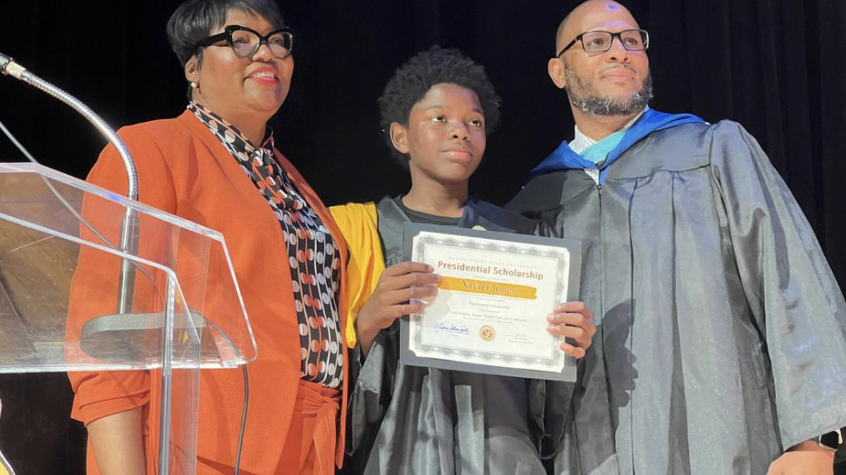 Harris–Stowe State University President LaTonia Collins Smith offered Jones a presidential scholarship for his perseverance.