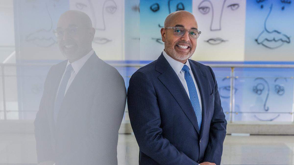 El nuevo CEO de Jackson Health System, David Zambrana, tomará el relevo del actual CEO Carlos Migoya, quien se jubila después de más de una década al frente de uno de los mayores sistemas de salud públicos del país.