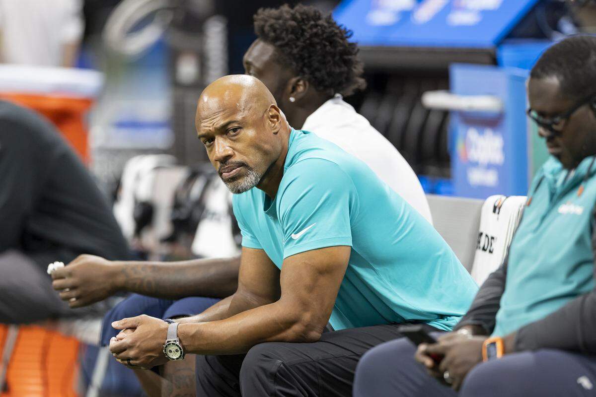 Miami Dolphins defensive coordinator Anthony Weaver looks on as his team warms up before their NFL game against the Atlanta Falcons at Mercedes-Benz Stadium on Sunday, Oct. 26, 2025, in Atlanta, Ga.