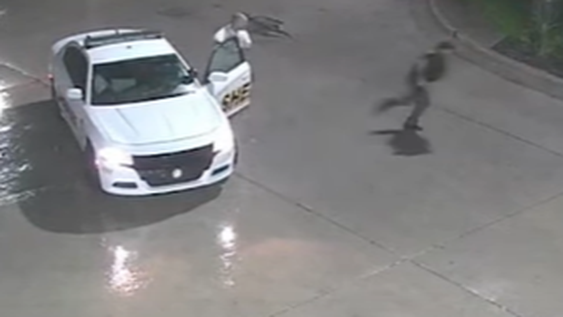 This video screengrab shows the moment the deputy fled the suspect after the knife attack, officials say.