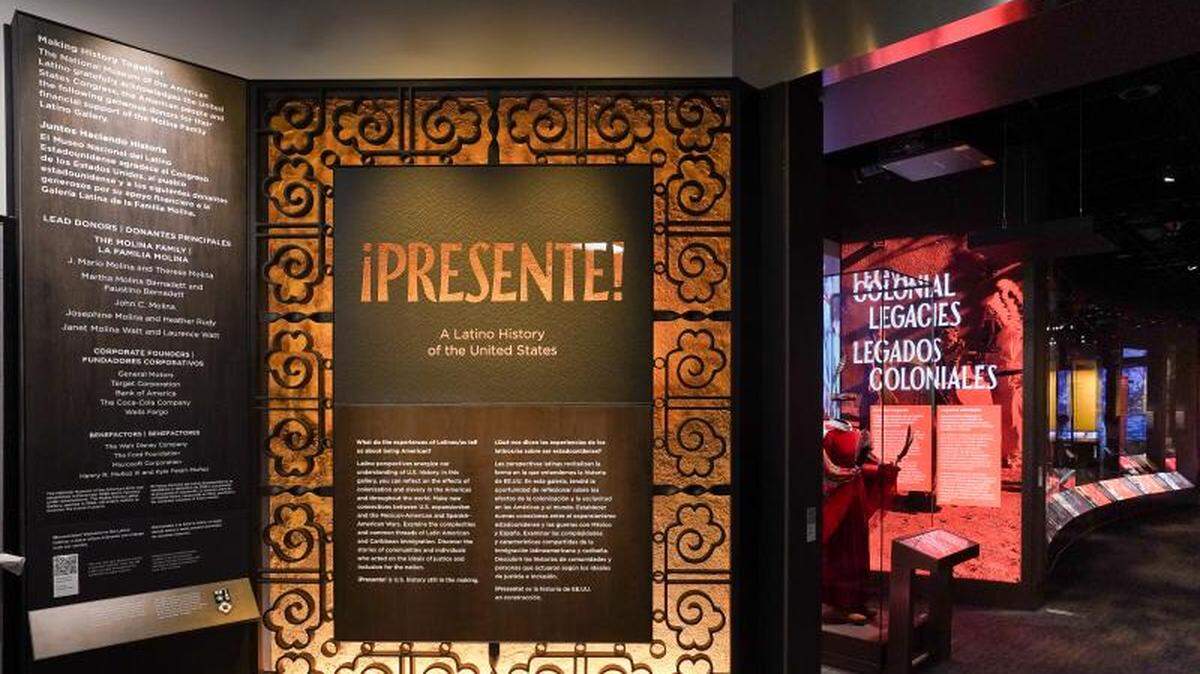 Imagen de la exposición ¡Presente!: A Latino History of the United States, en la Molina Family Latino Gallery, en el National Museum of American History