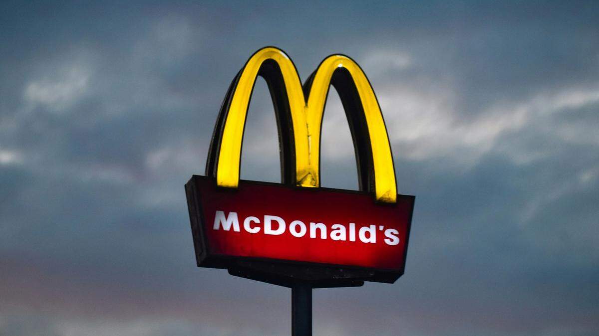 A Georgia man will serve prison time after federal prosecutors said he started a dumpster fire while working at a McDonald’s in Savannah.
