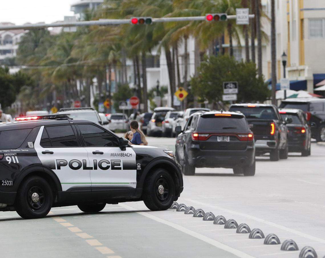 Police chase a car on Ocean drive on Saturday, March 14, 2026 in Miami Beach. Andrew Uloza / for Miami Herald