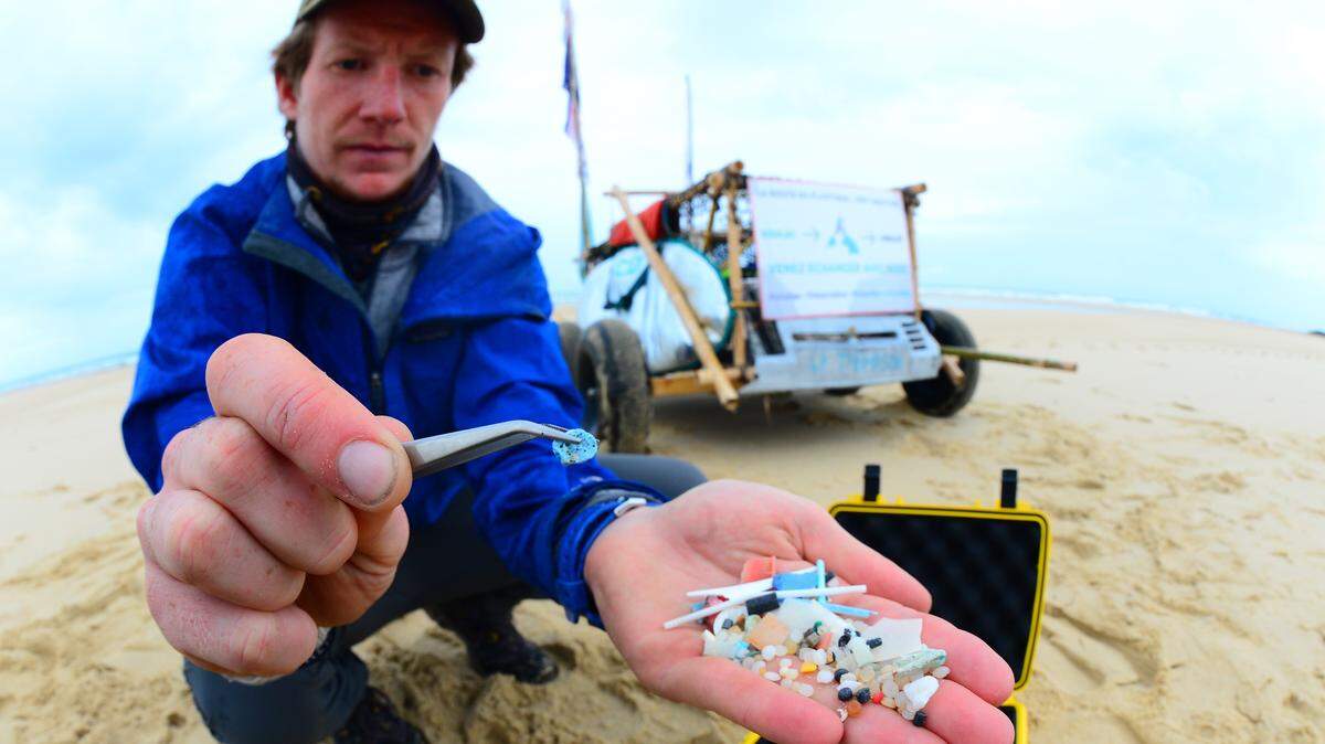 does silicone release microplastics